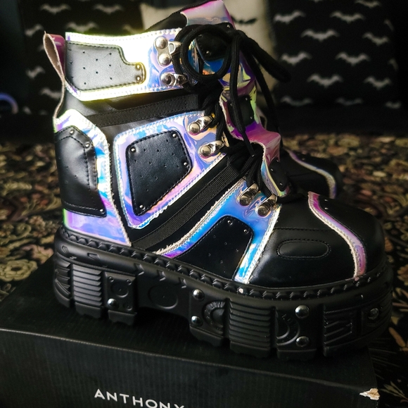 Anthony Wang Hologram Mangosteen Platform Sneaker - Picture 4 of 8